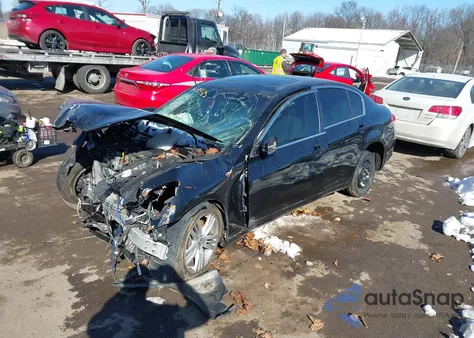 2013 Infiniti G37X z USA, uszkodzony, nr VIN JN1CV6AR9DM763365